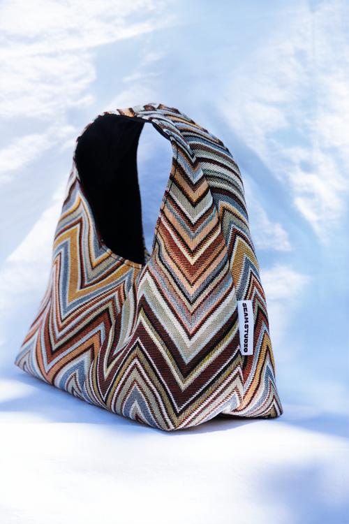 The Brown One – Seitenansicht